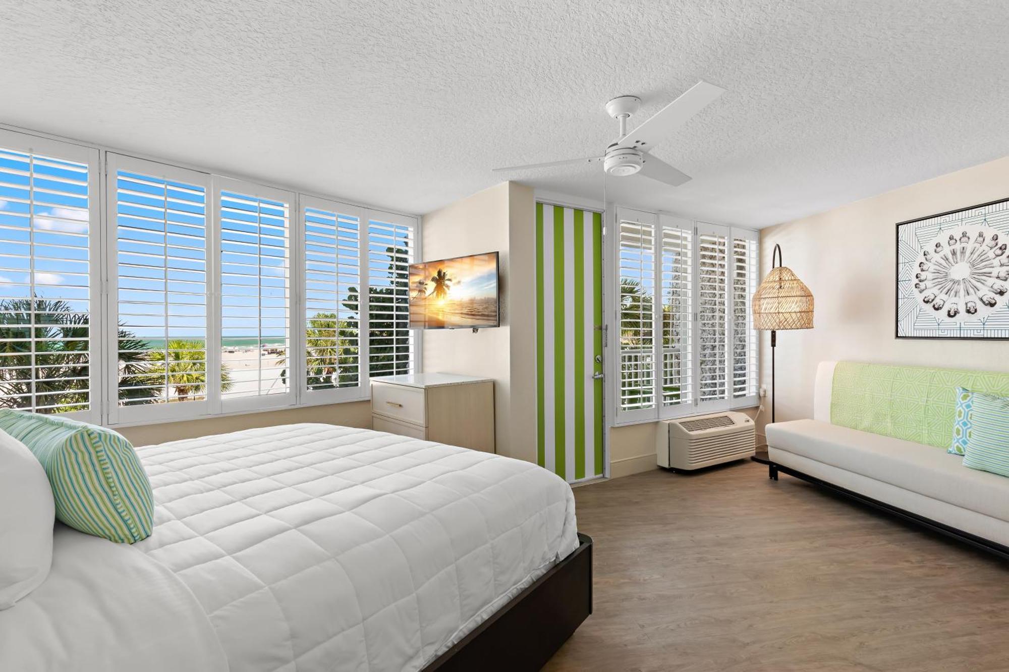 Suite Lit King-Size - Vue sur Mer