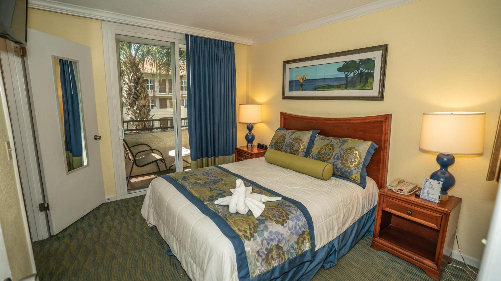Executive One-Bedroom Suite,1211411239:JPEG