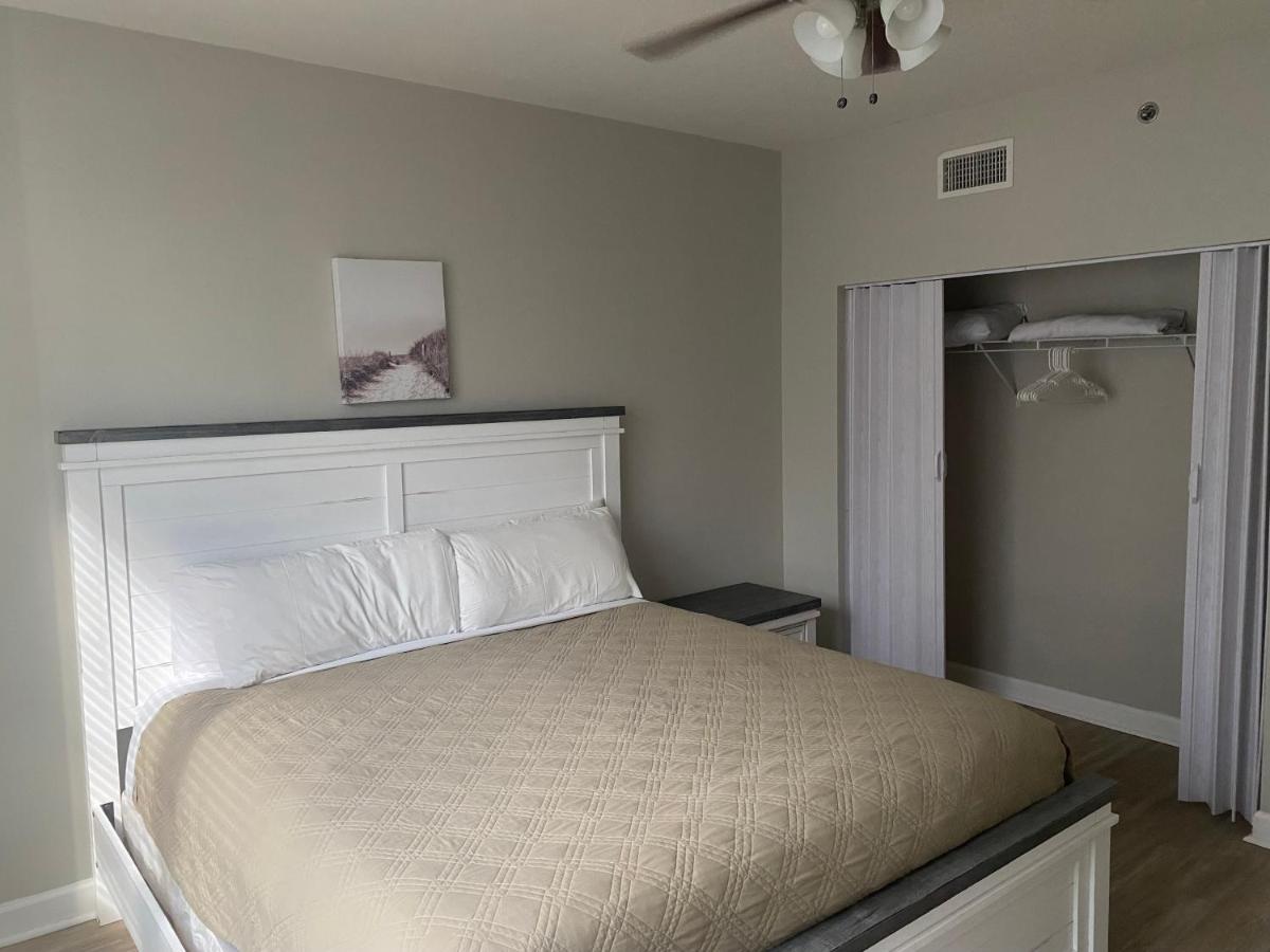 Superior Three-Bedroom Apartment with Ocean View
