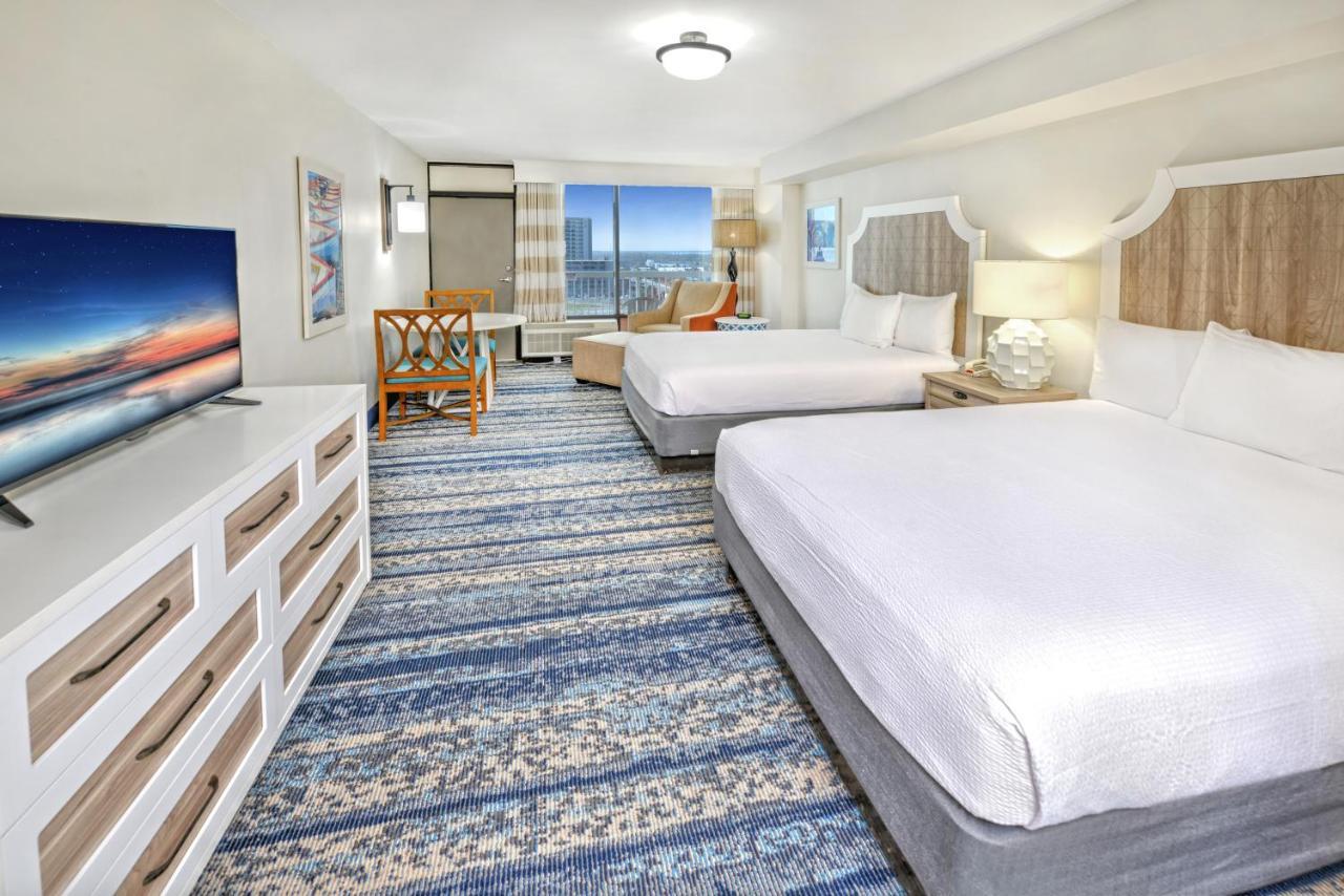 Queen Room with Two Queen Beds and Kitchen - Ocean View,1378120049:JPEG