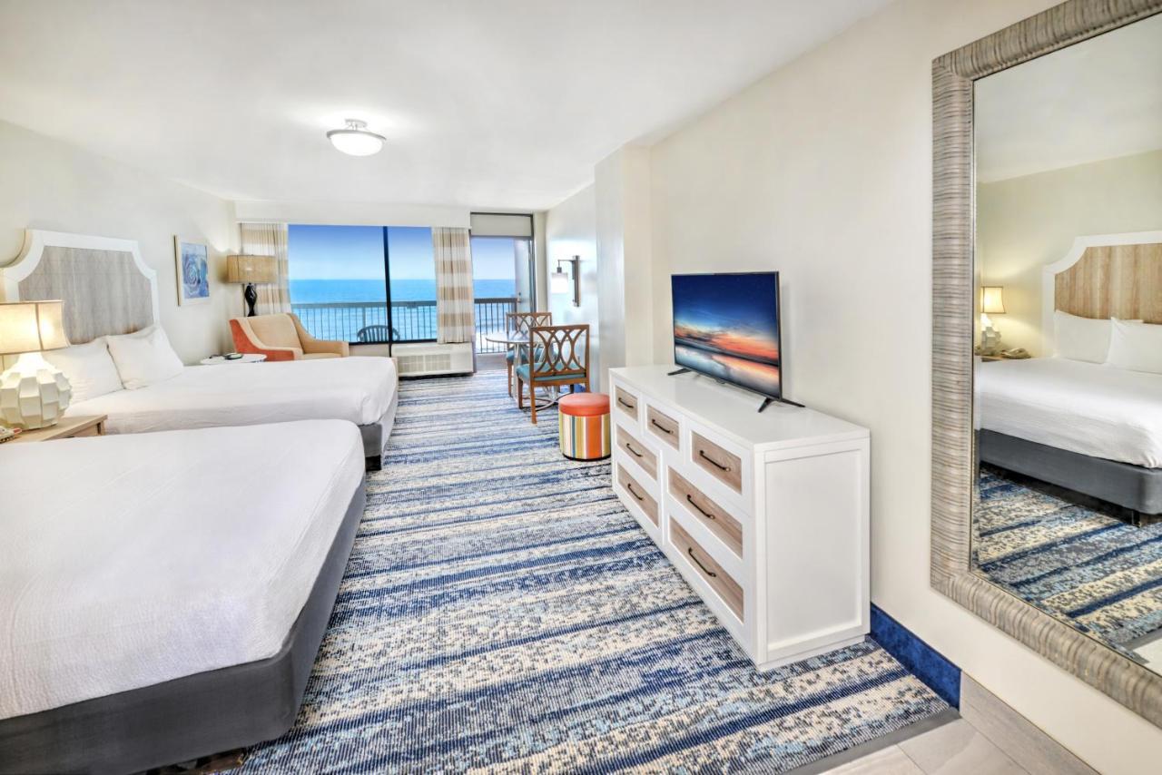 Queen Room with Two Queen Beds and Kitchen - Ocean Front,1378107449:JPEG