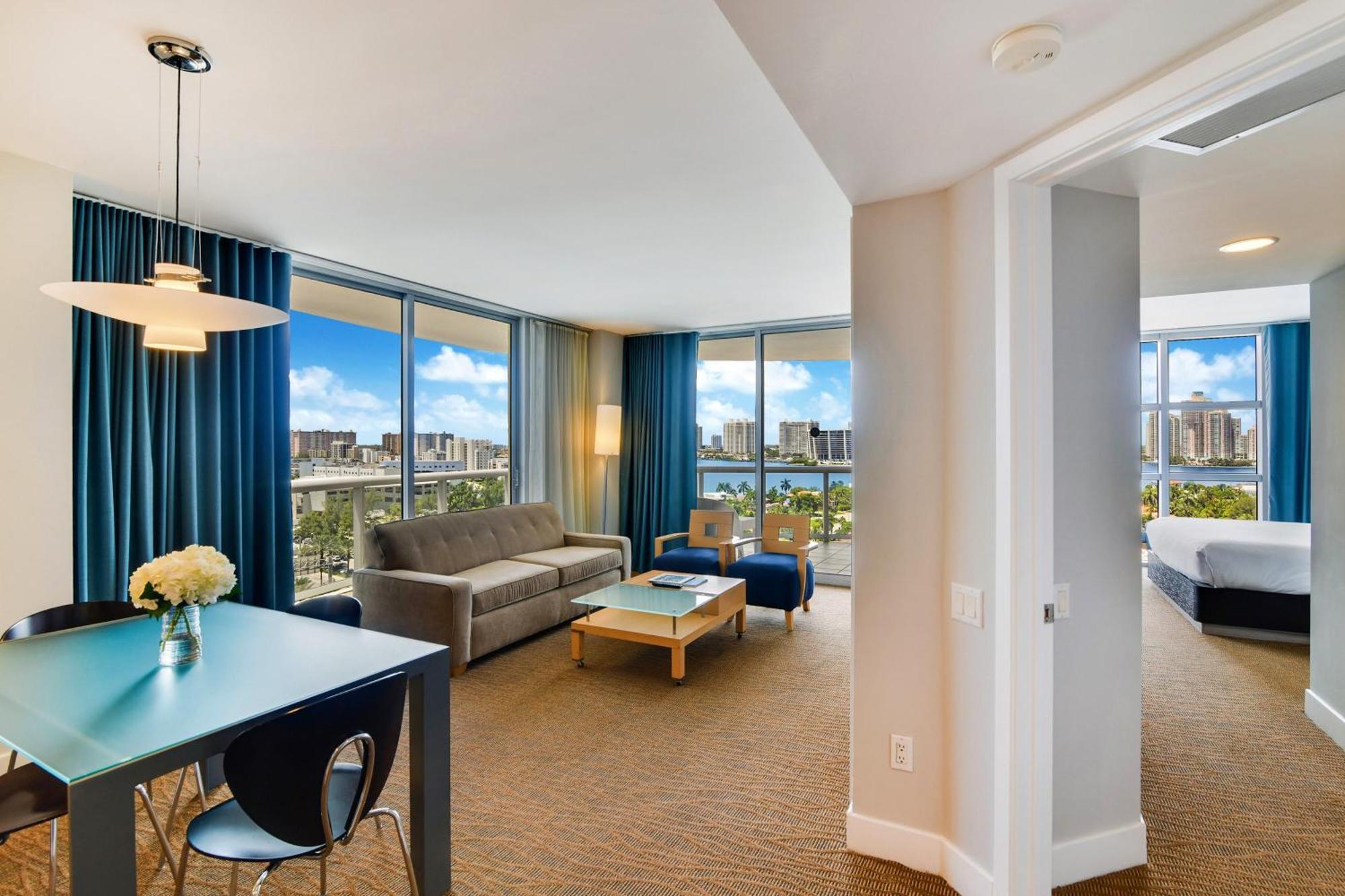 Deluxe One-Bedroom Bayfront Suite