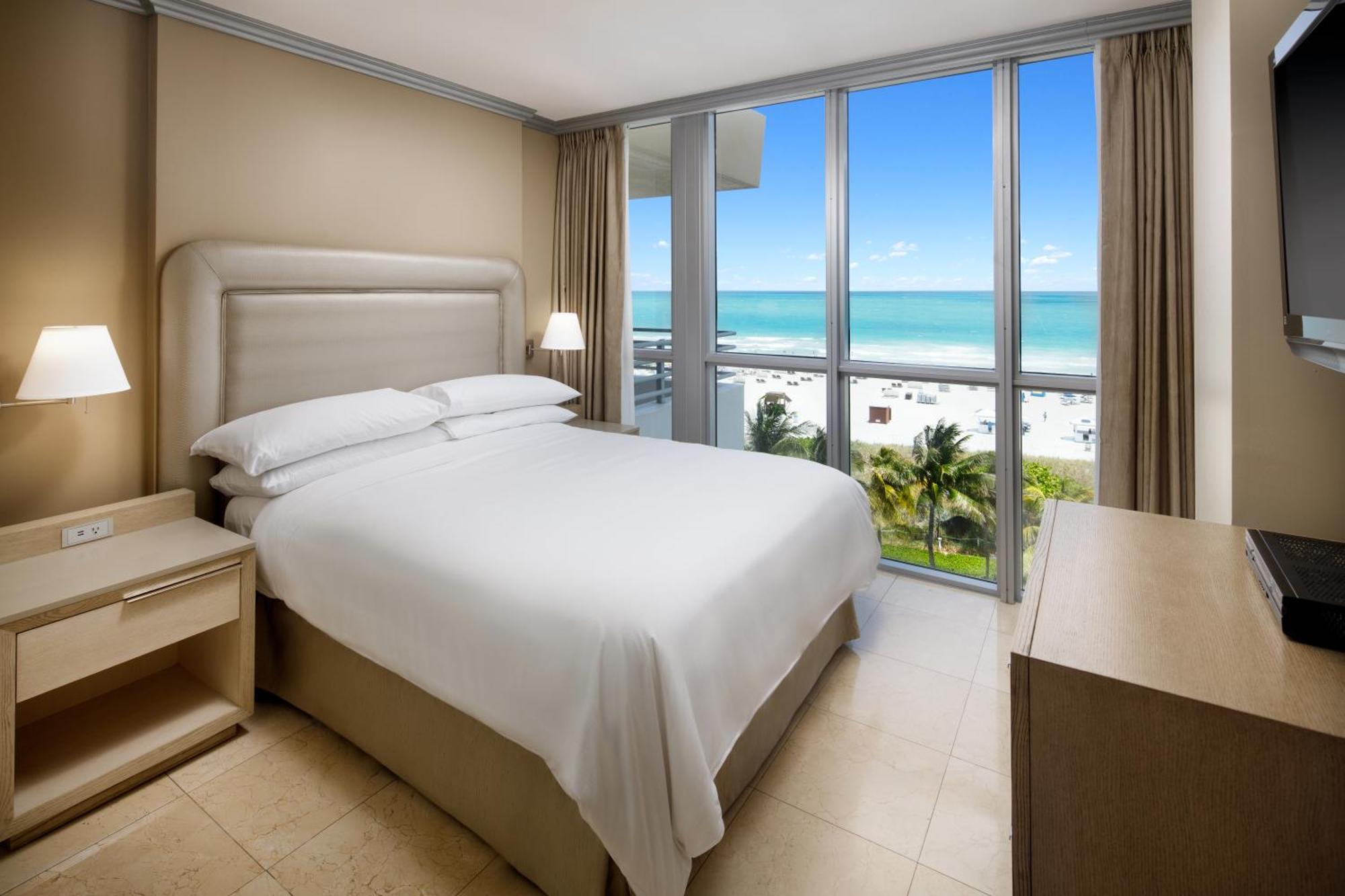Suite com 2 Quartos e Sofá-Cama - Frente ao Mar