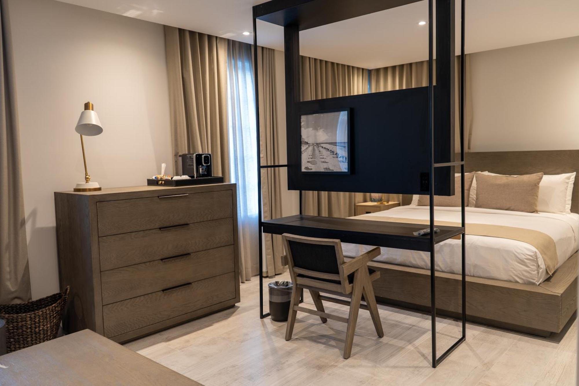 King Suite,1538010724:JPEG