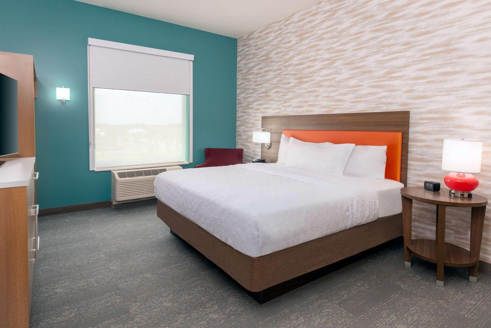 King Suite with Accessible Bathtub
