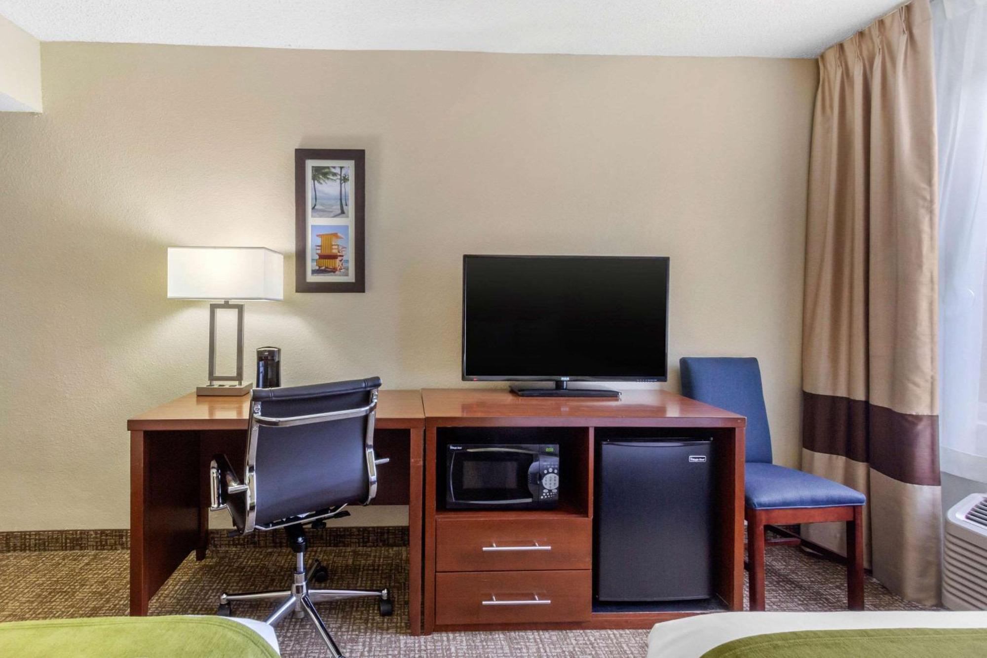 Double Room Two Double Beds Disability Access or Non-Smoking