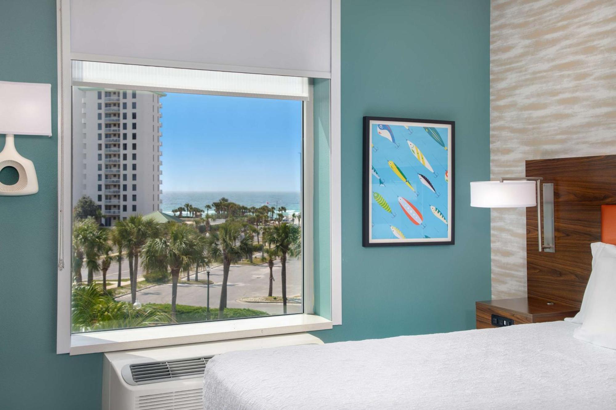 Queen Suite Two Queen Beds Partial Gulf View Hearing Accessible or Non-Smoking