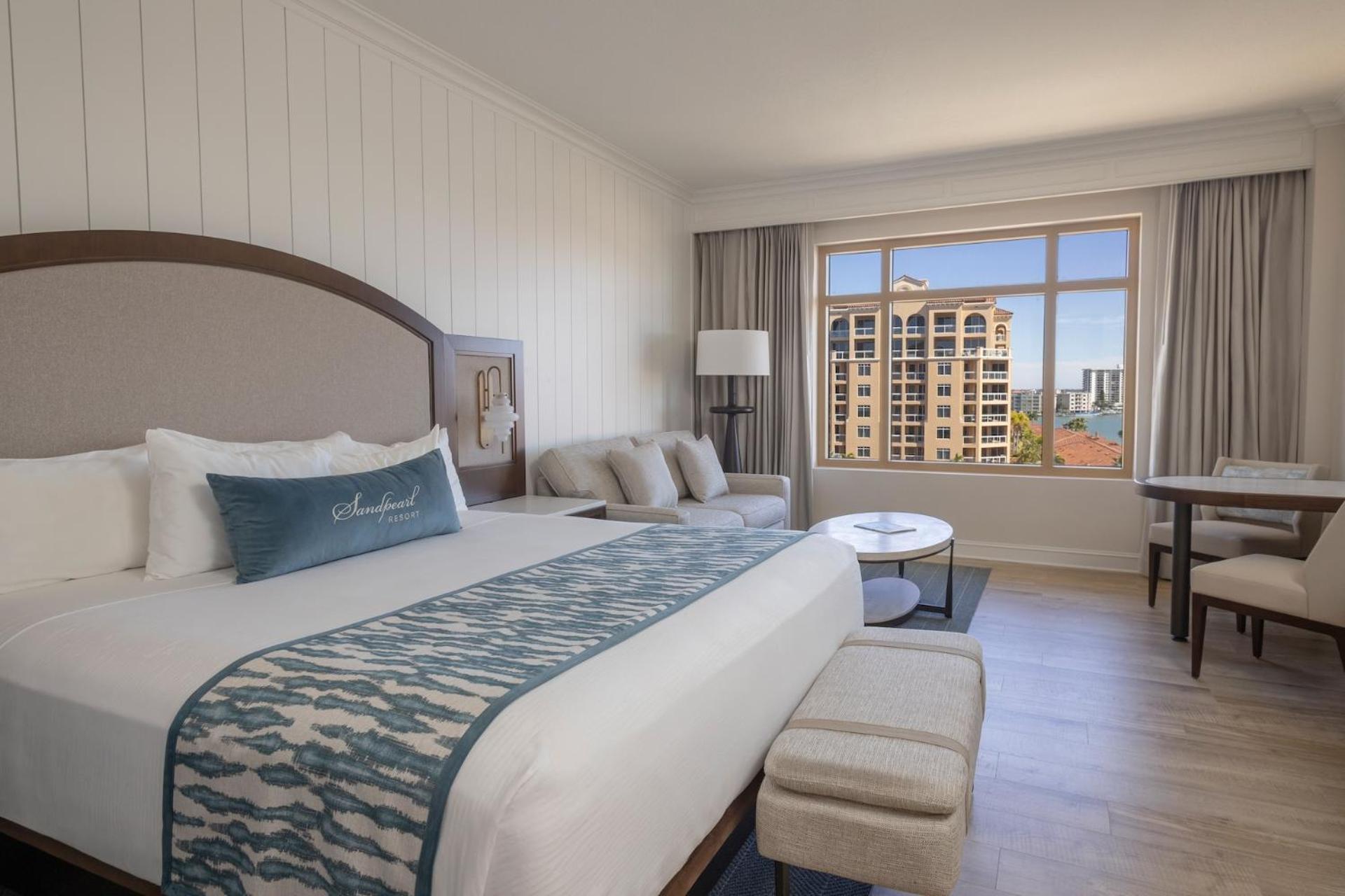 Chambre Lit King-Size - Vue sur Ville