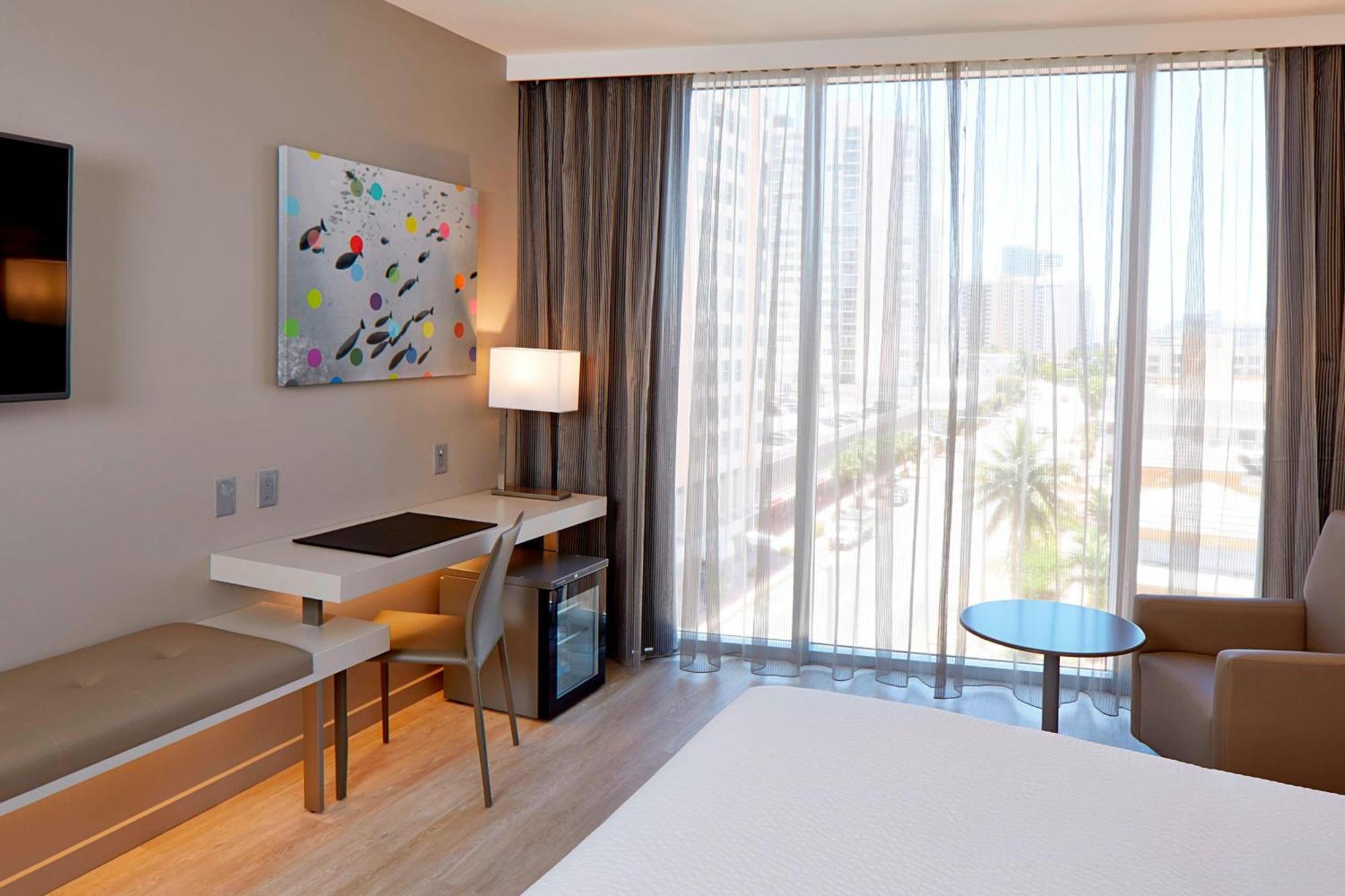 Quarto Deluxe com Cama King-size em Andar Alto