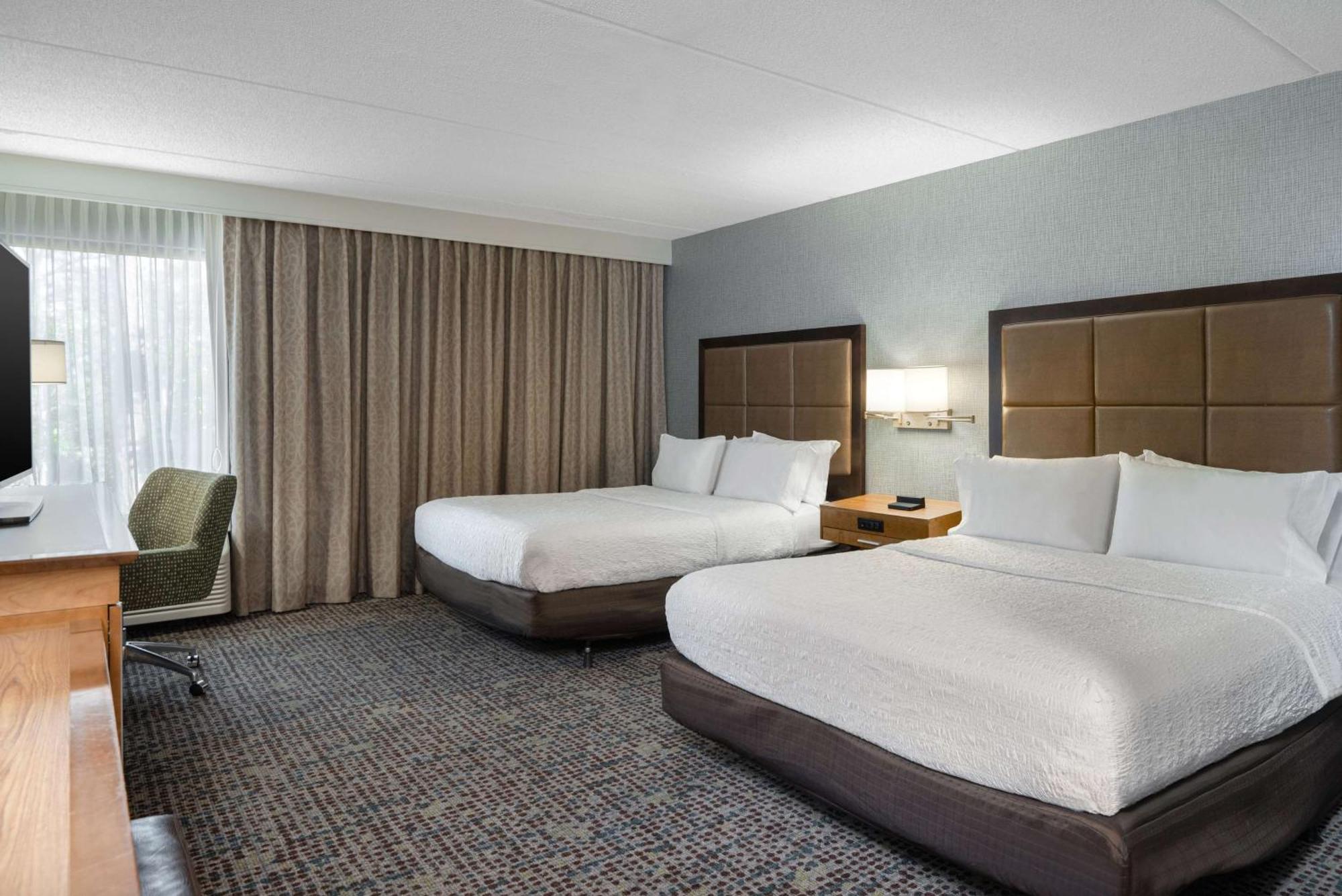 Double Room with Two Queen Beds and Bath Tub - Mobility Access,1640375324:JPEG