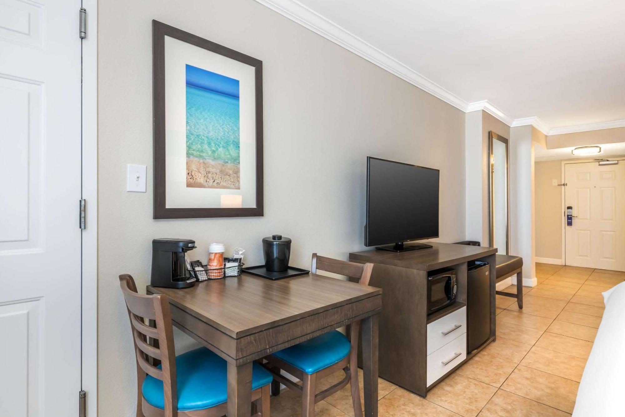 King Room with Balcony - Oceanfront,1644407442:JPEG