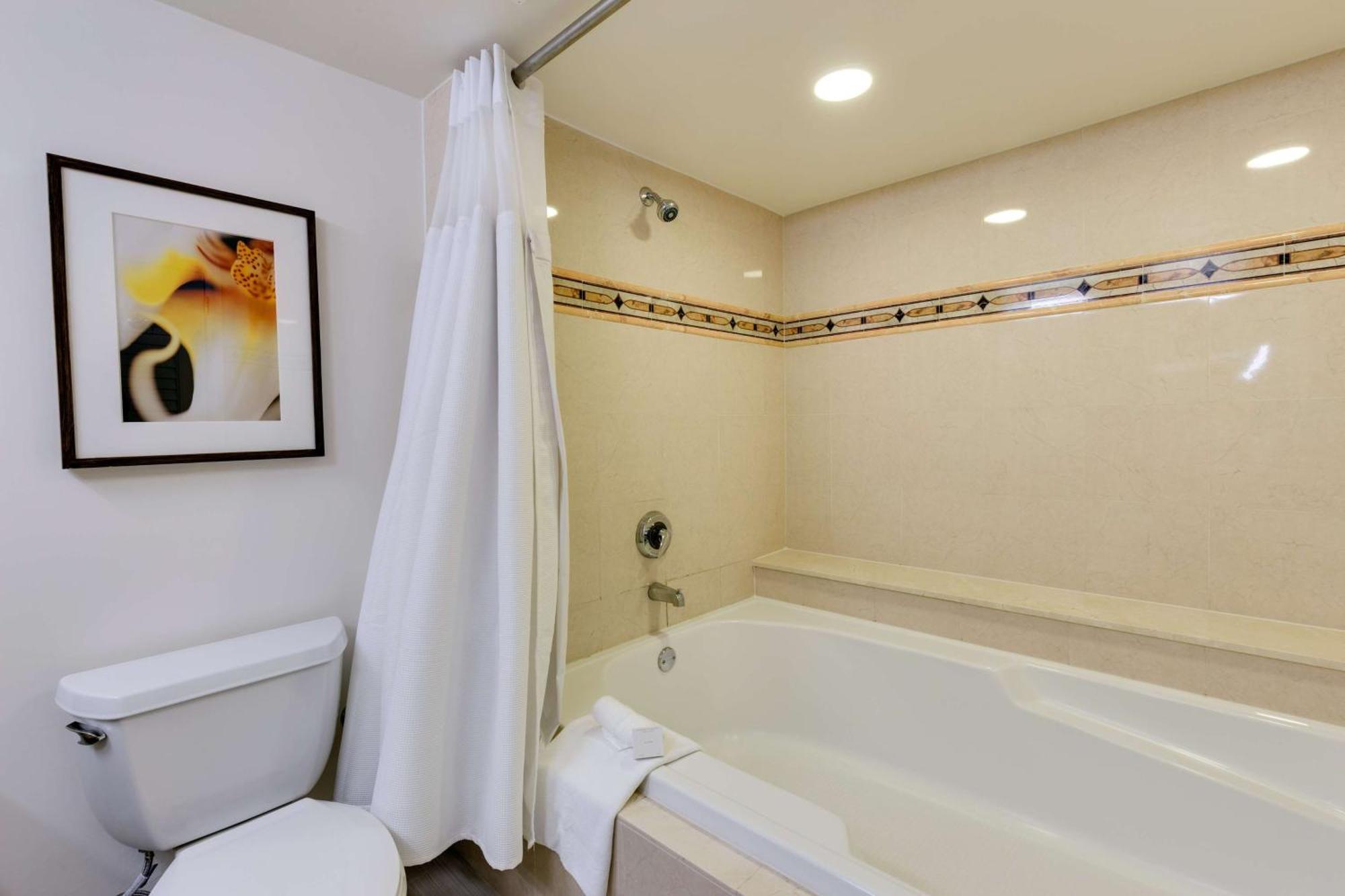 Two Queen Beds Room with Double Balcony, Coastal View,1678656216:JPEG