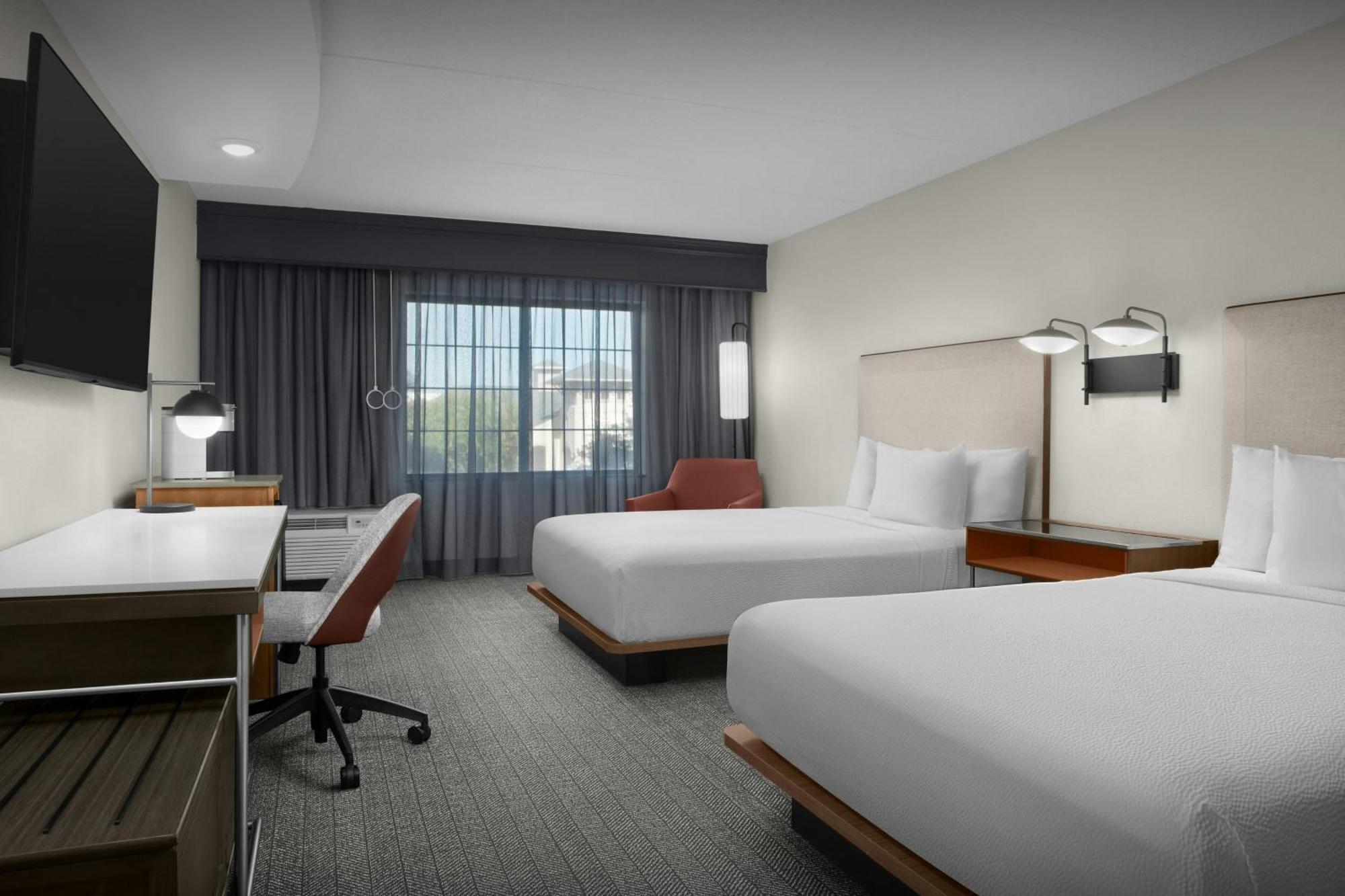 Double Queen Room,1698341069:JPEG