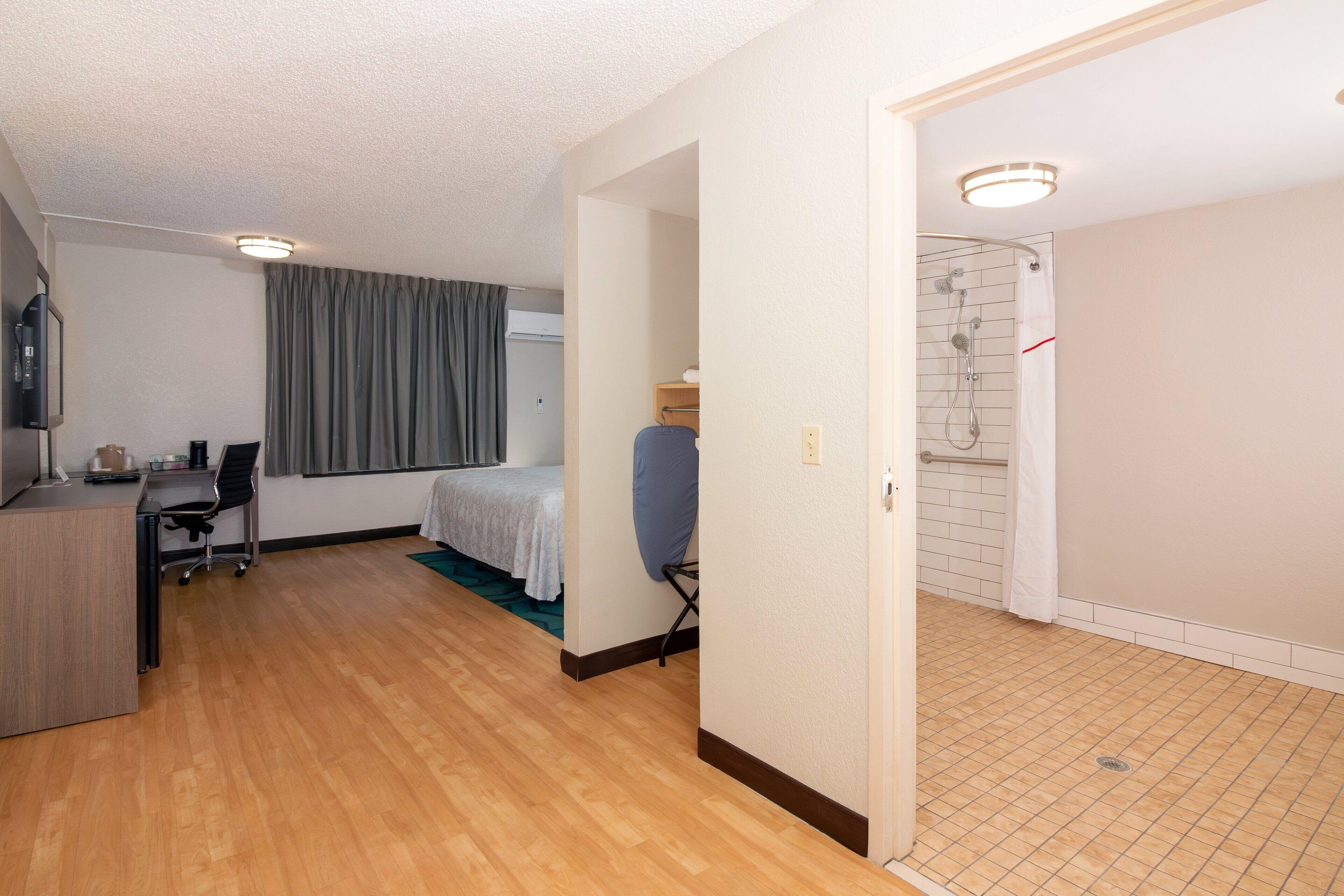 Superior King Room Disability Access Roll Shower Smoke