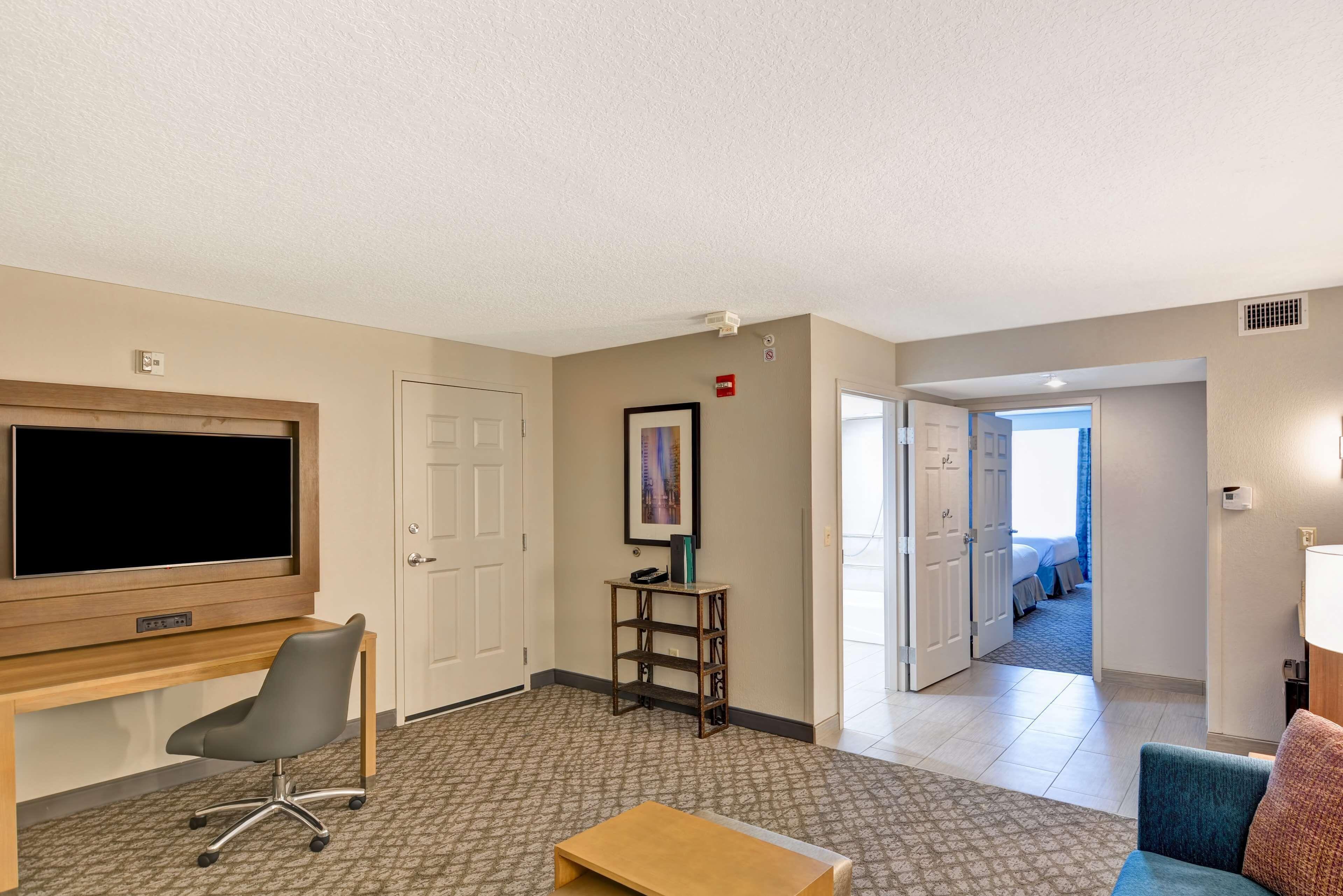 Suite Two Double Beds Mobility Hearing Access or Non-Smoking