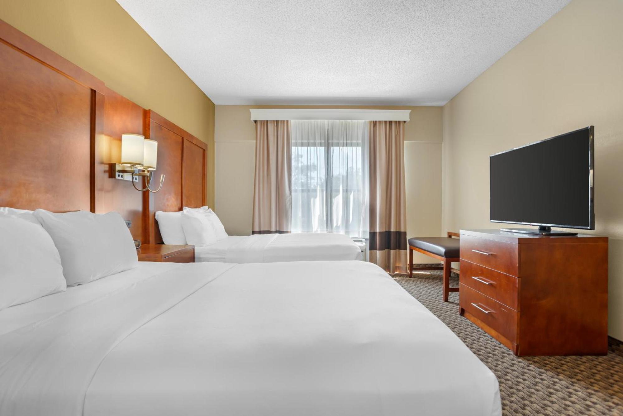 Superior Queen Suite with Two Queen Beds - Non-Smoking,1722948480:JPEG