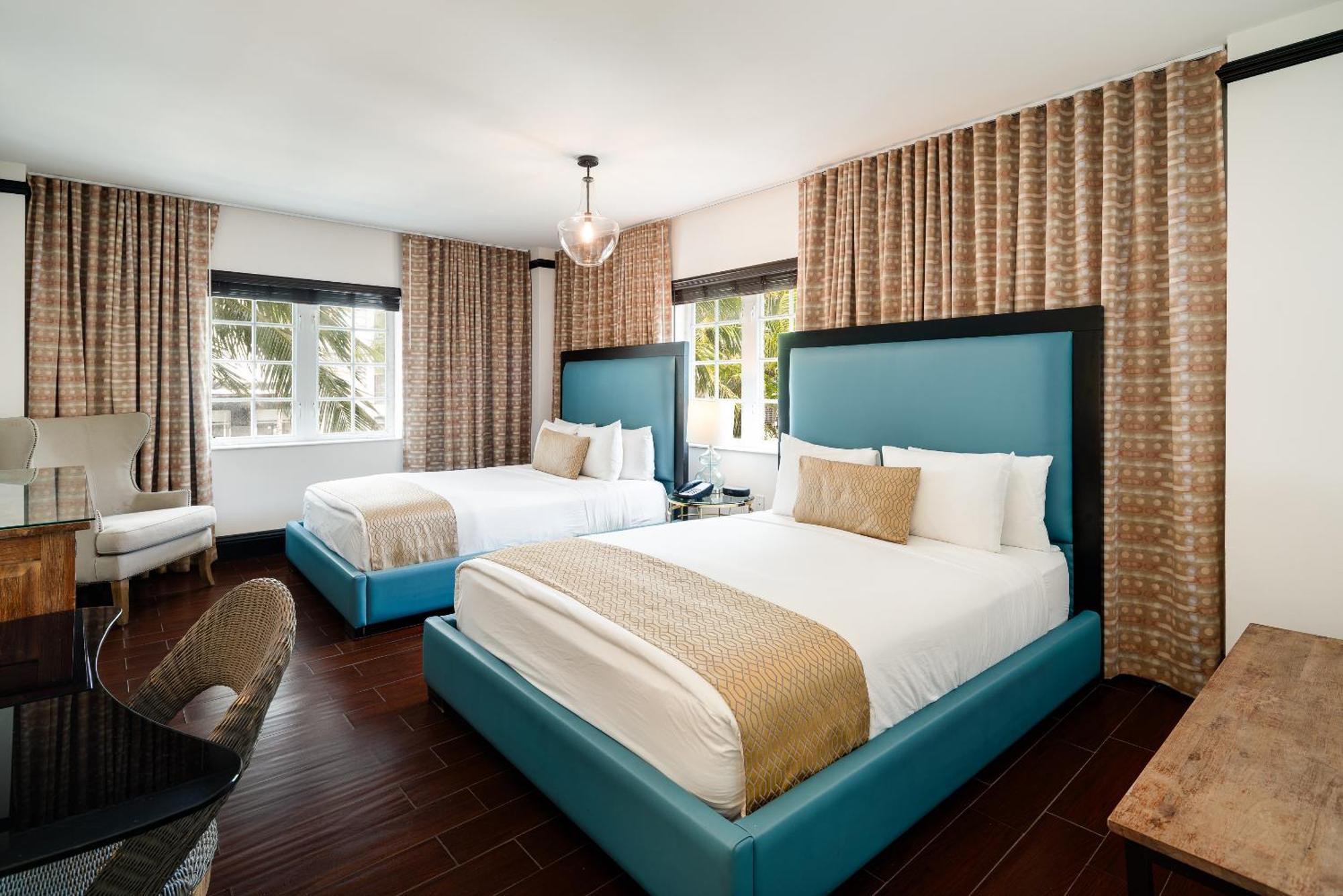 Superior Double Queen Room