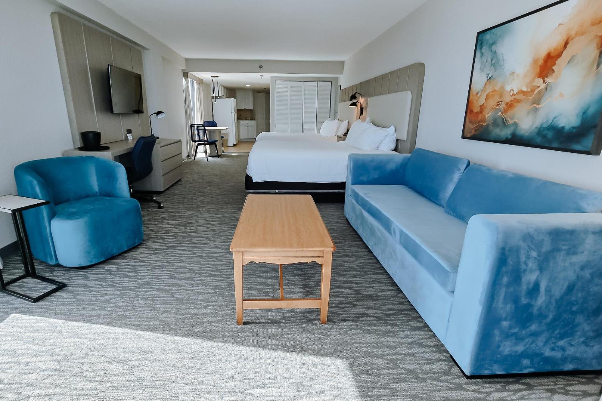 Deluxe Queen Room
