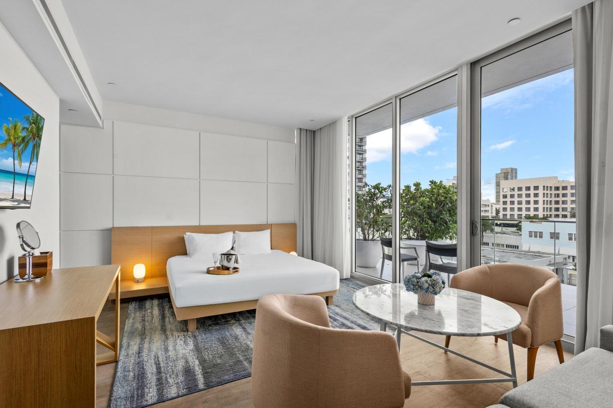 King Suite Terrace,1765575462:JPEG