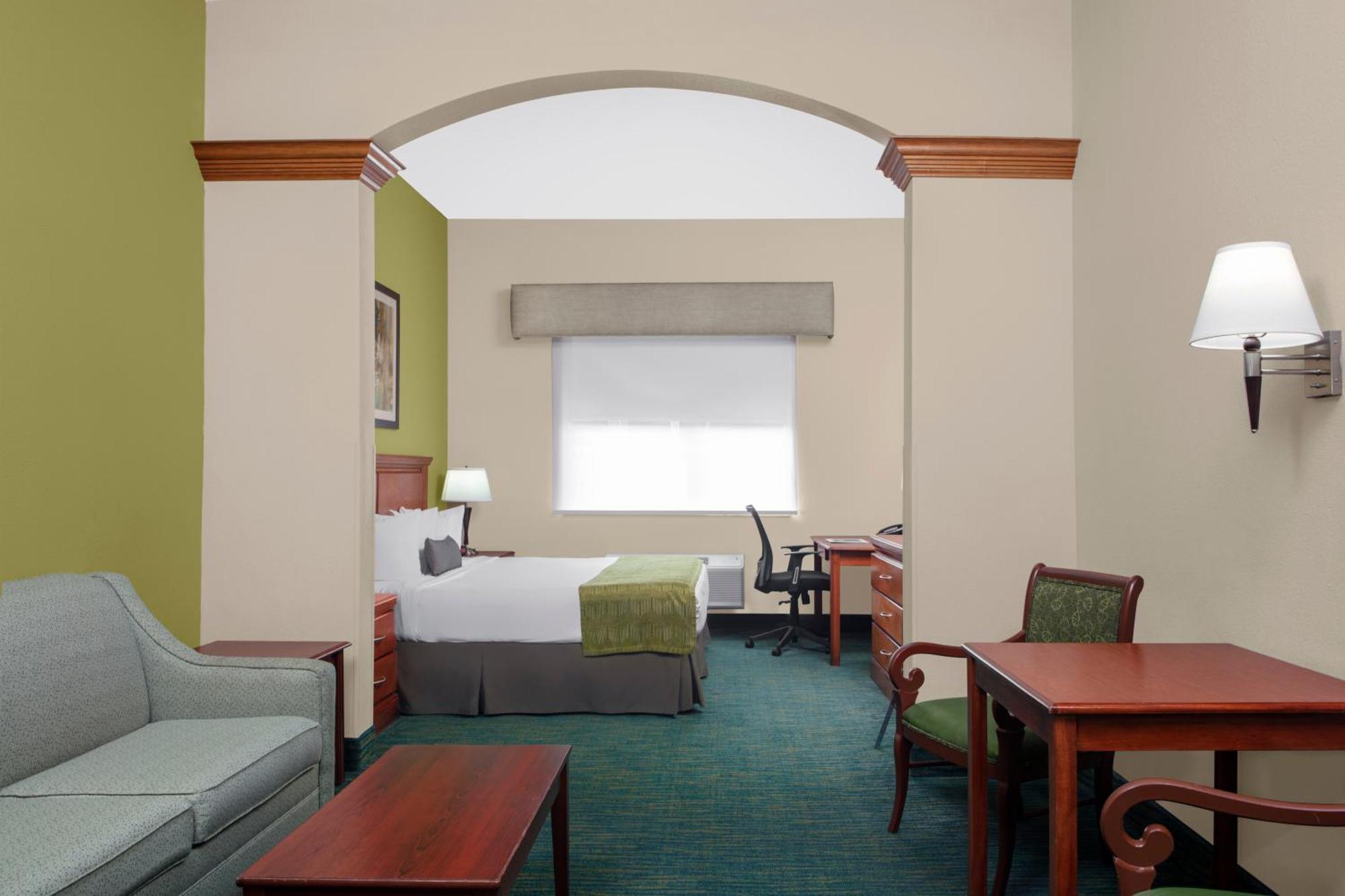 Suite con cama extragrande y sofá cama - No fumadores