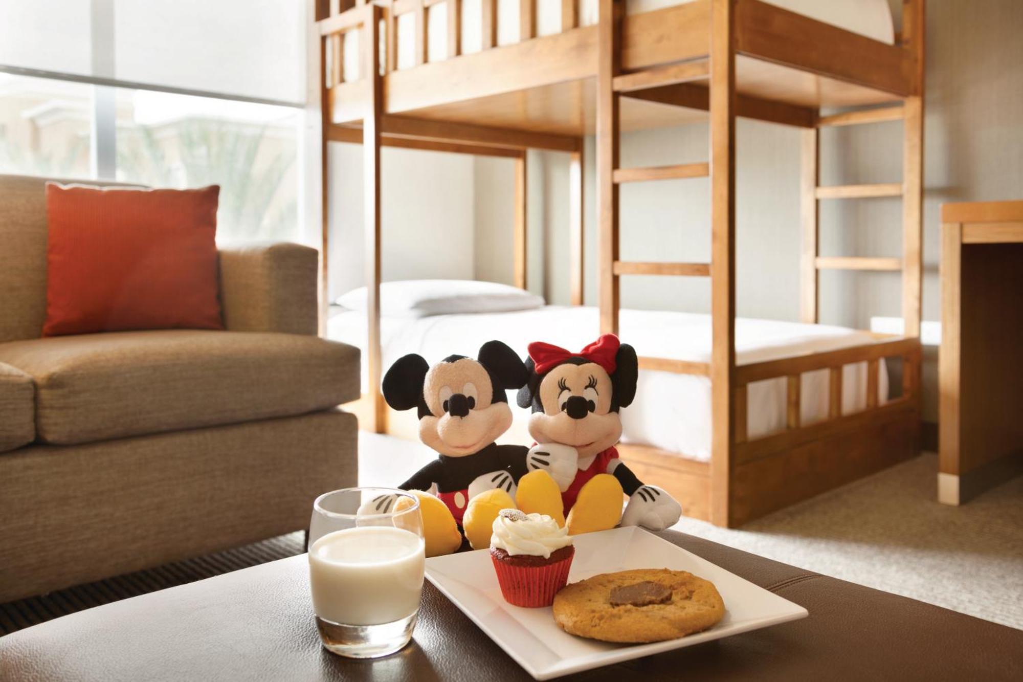 Family King Room with Sofa Bed,1499231575:JPEG