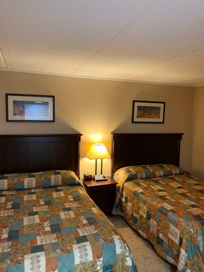 Queen Suite ADA Compliant Room