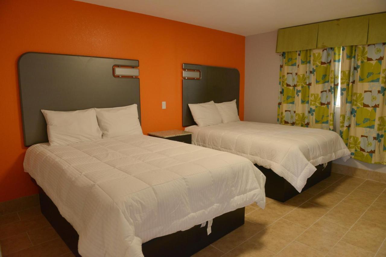 Efficiency Queen Room with Two Queen Beds - Disability Access/Non-Smoking,933313927:JPEG