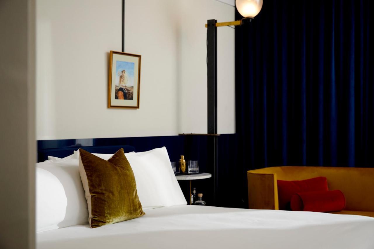 Zimmer mit Kingsize-Bett – Innenhofseite, barrierefrei
