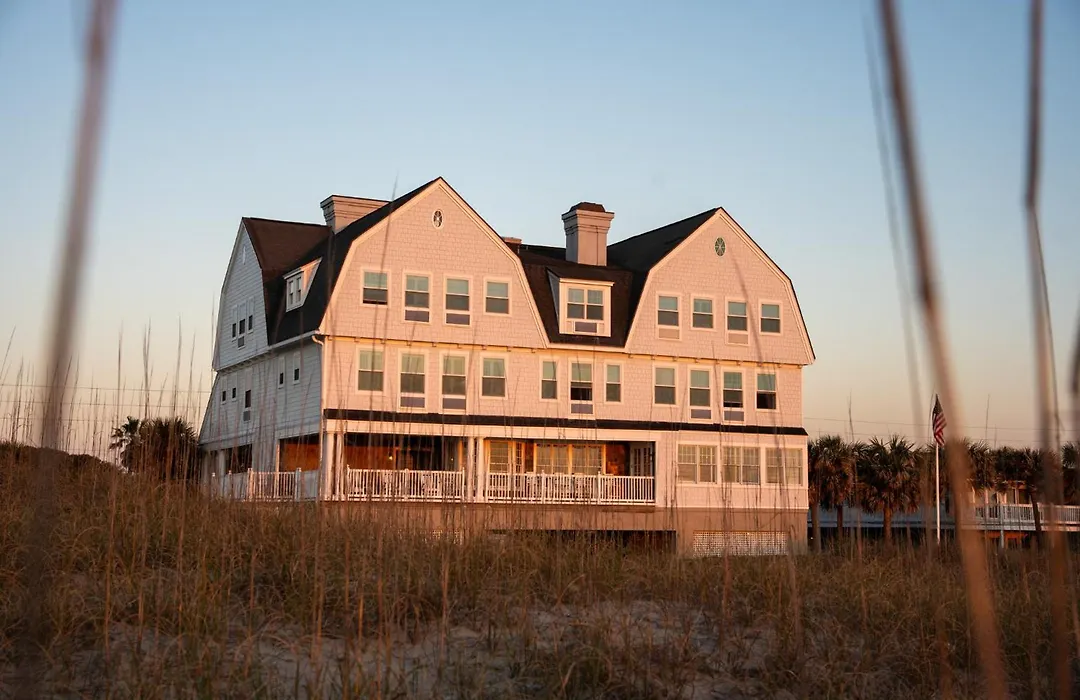 Elizabeth Pointe Lodge-1