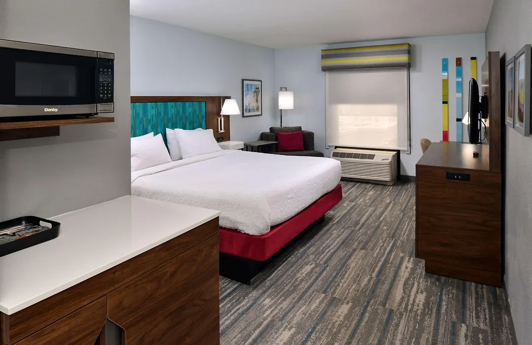 Hampton Inn By Hilton Panama City Beach-1