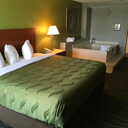 Quality Inn & Suites Winter Park Village Area-2