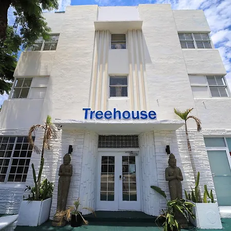 Treehouse Hotel-2