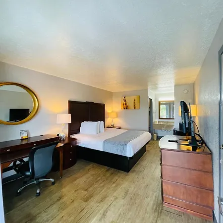 Days Inn By Wyndham Fort Walton Beach-2