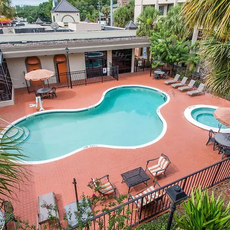 Days Inn & Suites By Wyndham Orlando Airport-2