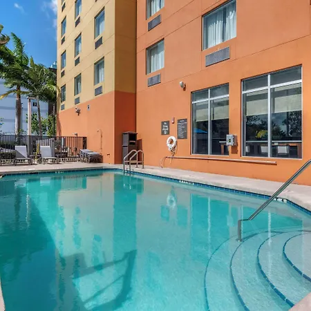 Comfort Suites Fort Lauderdale Airport South & Cruise Port-2