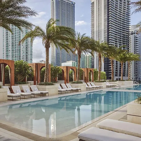 SLS LUX Brickell-2