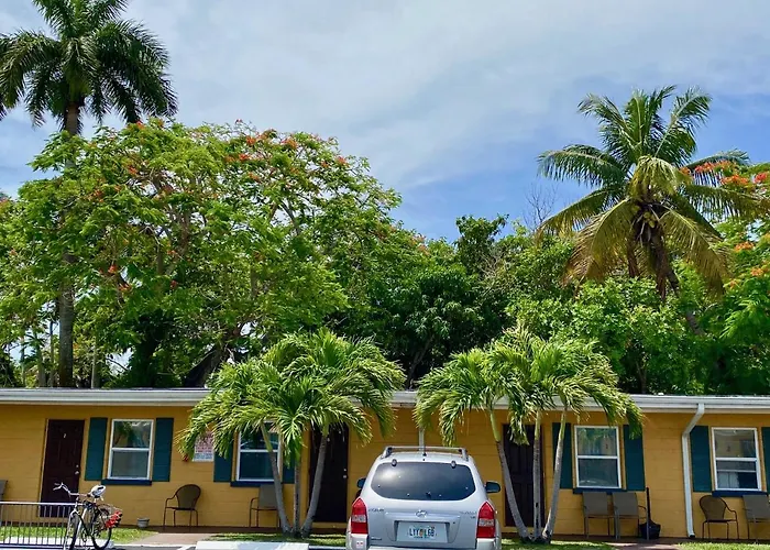 Glades Motel - Naples