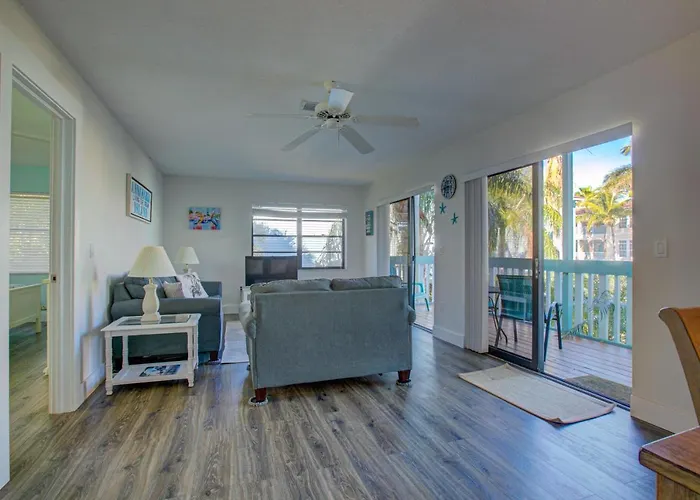Anna Maria Island Beach Palms 7A