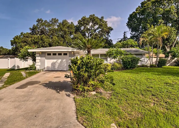 Peaceful Venice Villa W/ Patio - 2 Miles To Beach!