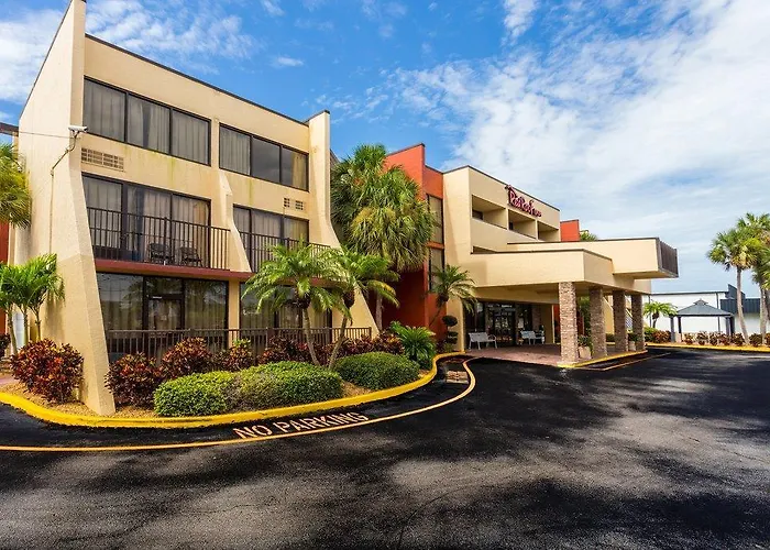 Tropical Palms Hotel