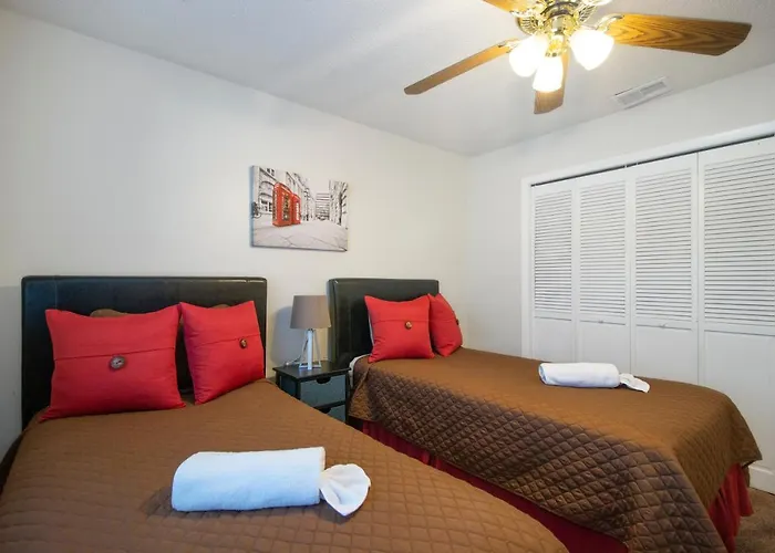 Tampa Bay Pool Home With Heated Pool