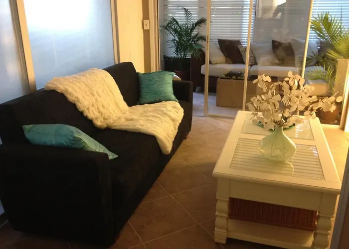 Elegant 1 Bedroom Condo With Swimming Pool Gym Access All Included In Convenient Fort Myers Location Near Golf Courses And Sanibel Island