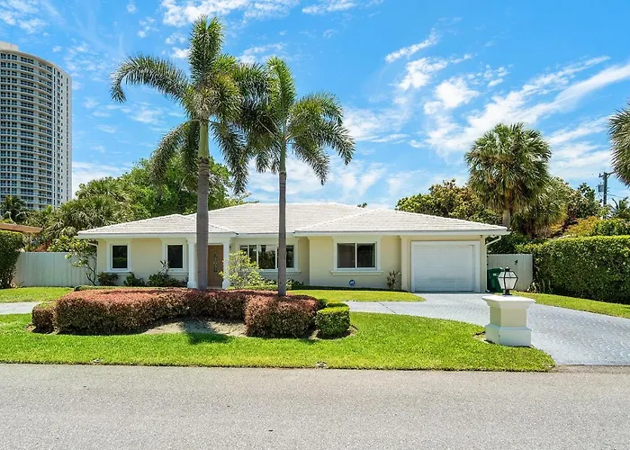 Across From Beach - Renovated Coastal Home, Gourmet Kitchen & Jetted Tub - By Maven Vacation Rentals