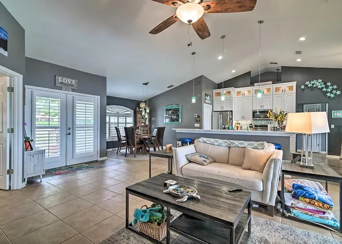 Florida Family Home W/ Dock On Saw Mill Lake!