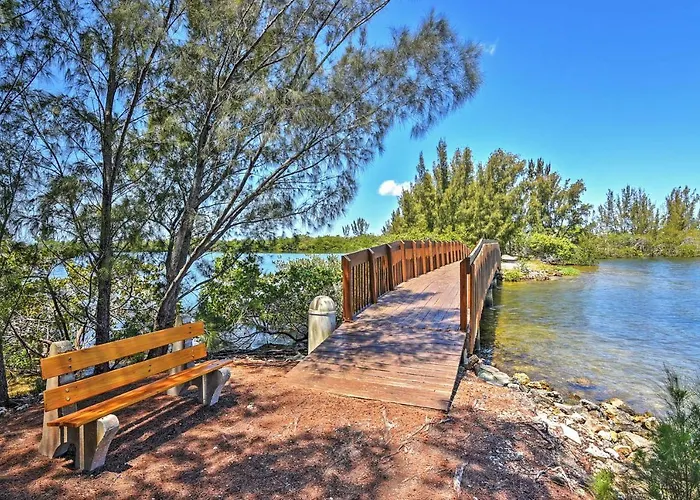 Private Beach Access: Hudson Resort Condo!