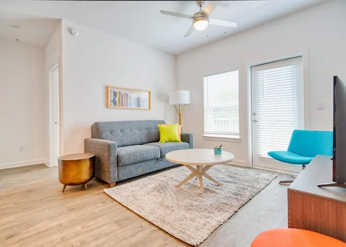 Deluxe One Bedroom Apartment