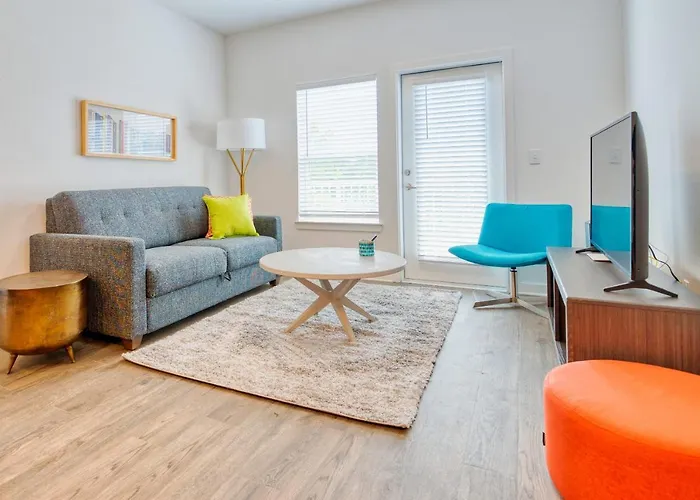 Luxe One Bedroom Apartment With Balcony