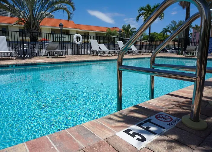 The Beach House At Seascape Steps From The Beach, Marina And Shops!