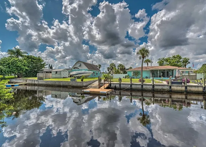 2 Mi To Beach: Canal-Front Home In Hudson!