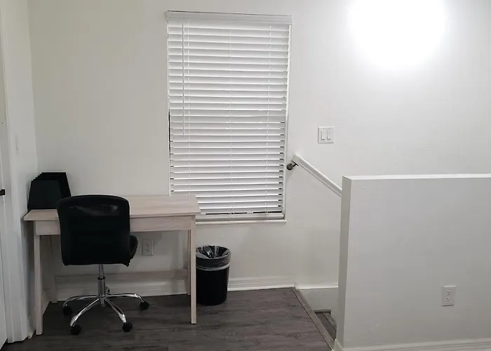 Modern Luxury Condo - Near Uf, Shands & Celebration Pointe